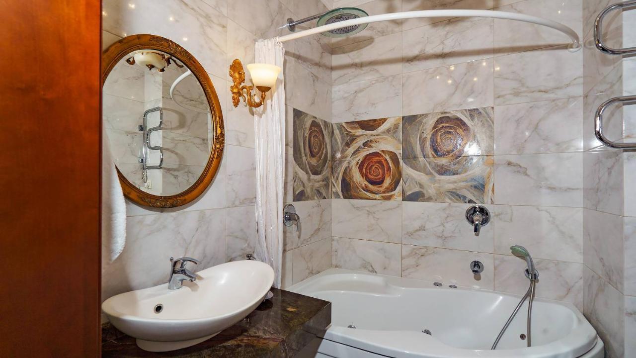 Gefest Apartments Odessa Extérieur photo