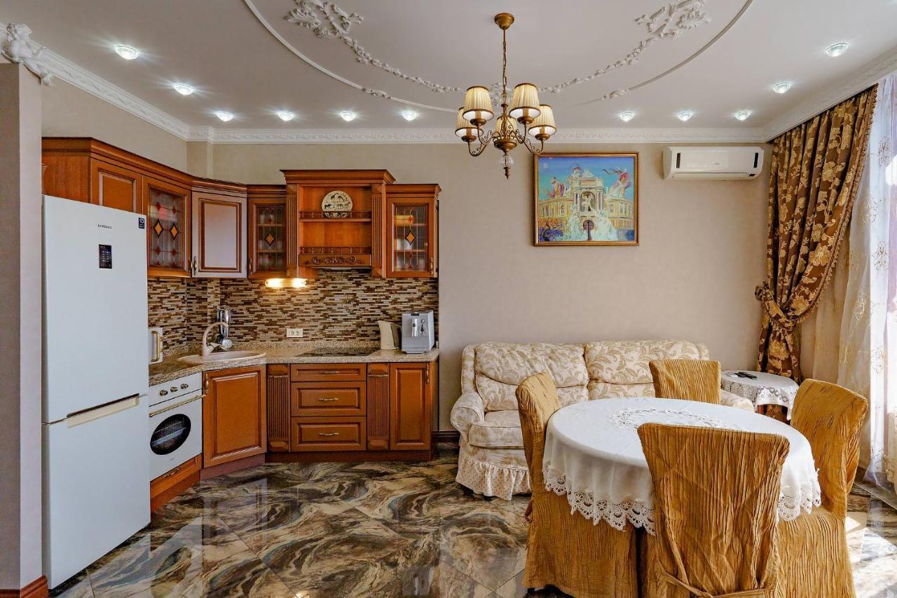 Gefest Apartments Odessa Extérieur photo